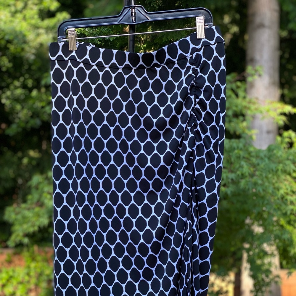 Plus, Lane Bryant pull-on skirt, honeycomb, 22/24